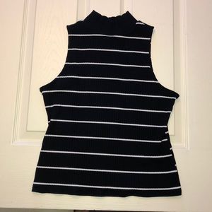 Sleeveless Turtle Neck